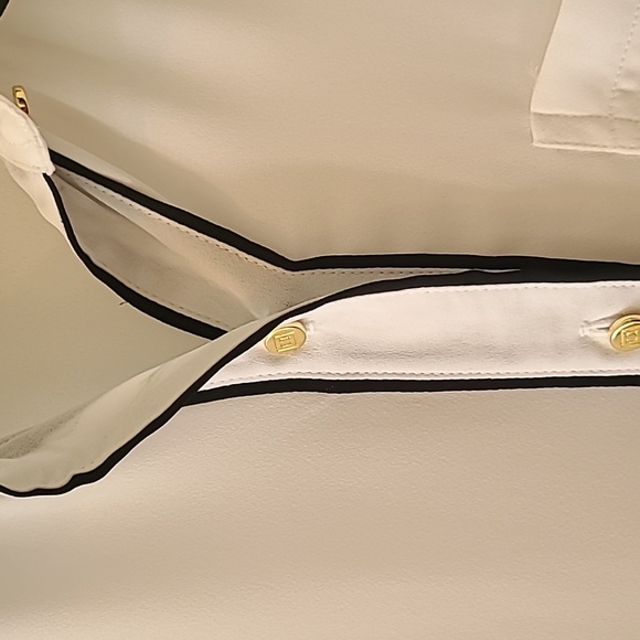 LIZ CLAIBORNE WOMENS PETITE WHITE & BLACK SLEEVELESS BUTTON BLOUSE PETITE LARGE - Picture 3 of 16